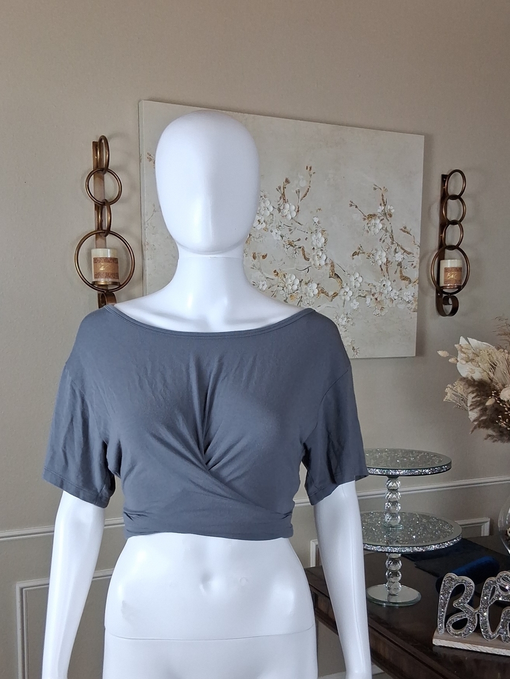 Victoria's Secret Women’s Gray Twist-Front Crop Top Short Sleeves Medium - Picture 10 of 16